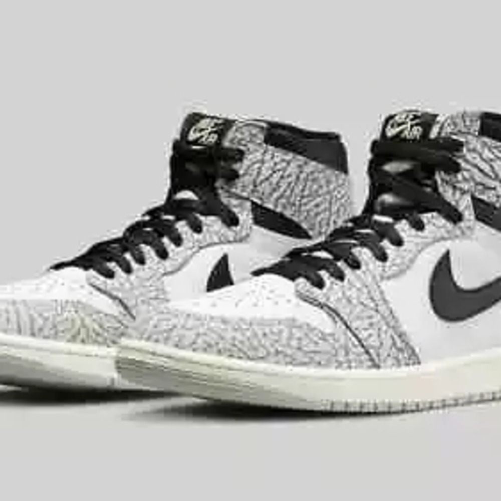 Nike Jordan 1 Retro High OG
White Cement (GS)